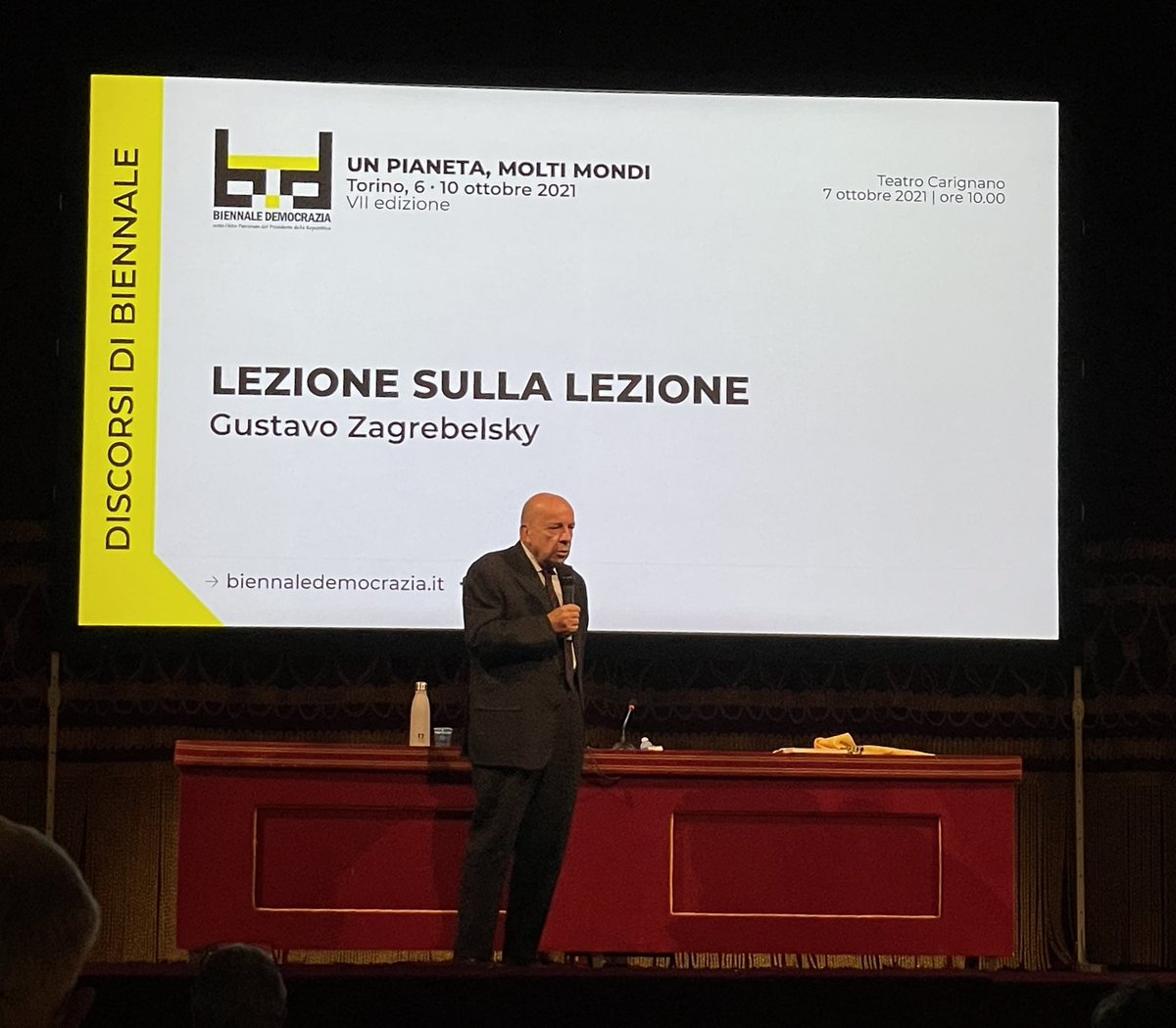 JuanCarlos De Martin (@demartin) on Twitter photo “Ogni volta che si classifica qualcosa la si mortifica” - in diretta dalla lezione di Gustavo Zagrebelsky al Teatro Carignano per la VII edizione di <a href="/BiennaleDemocr/">Biennale Democrazia</a> “Ogni volta che si classifica qualcosa la si mortifica” - in diretta dalla lezione di Gustavo Zagrebelsky al Teatro Carignano per la VII edizione di <a href="/BiennaleDemocr/">Biennale Democrazia</a>