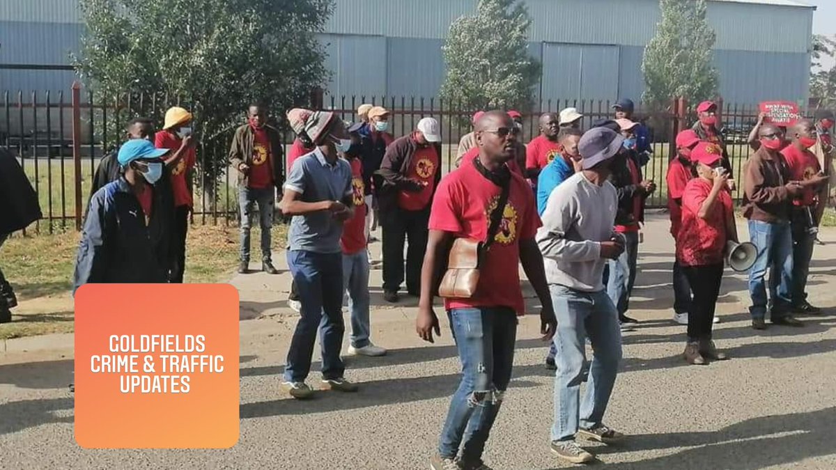 Gold_Traffic's tweet image. 7 October 2021 #NumsaStrike

Workers in Welkom demand that bosses give back to workers and their families. 

#EngineeringStrike 
#WorkingClassPower