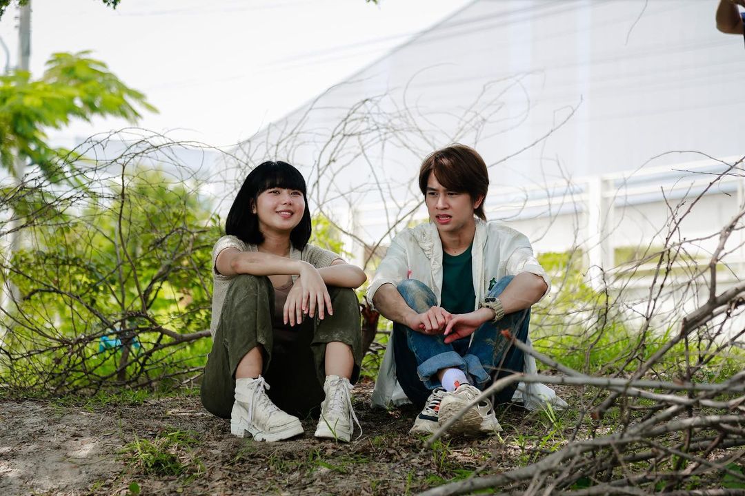 Pokkiez's tweet photo. นาวา&amp;น้ำหวานนั่งคุยอะไรกันน้า
ตัวเล็กทั้งสองแสนน่ารักกกกก 🐣🥰
@ploysnr
#fluke_natouch #เจ้าแก้มก้อน
#THESISmovie https://t.co/5Q7GwhaGsa