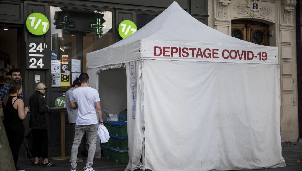 franceinter's tweet photo. 44 euros le PCR, au moins 22 euros pour un antigénique : bientôt la fin de la gratuité des tests anti-Covid
➡️ https://t.co/AI2uOa89Ja https://t.co/AN0wX54XnR