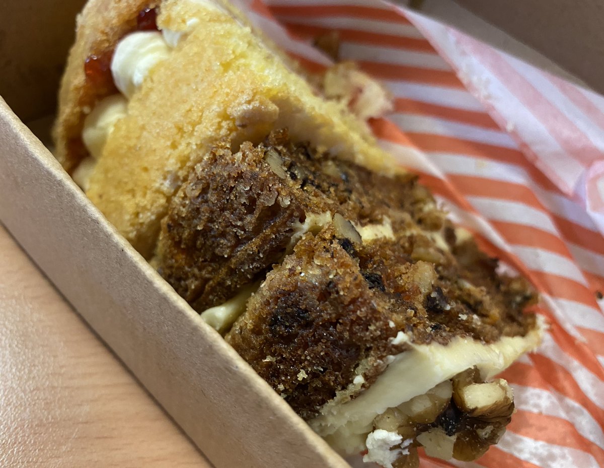 CHS_EventsS3's tweet image. Collecting some fab looking fresh baking yesterday and this morning from Bon Tearoom, @Cafe_Vigo and @TheVillageCaf10 😋 These won’t be around for long at our Craigmount Carnival! @CraigmountHS