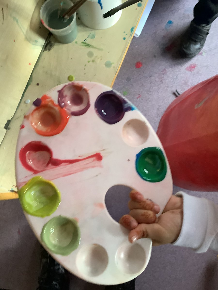 CVPSEYFS's tweet photo. We are getting creative in EYFS today! 
we are experimenting with colour mixing and making some beautiful artwork https://t.co/50tET5ACKQ