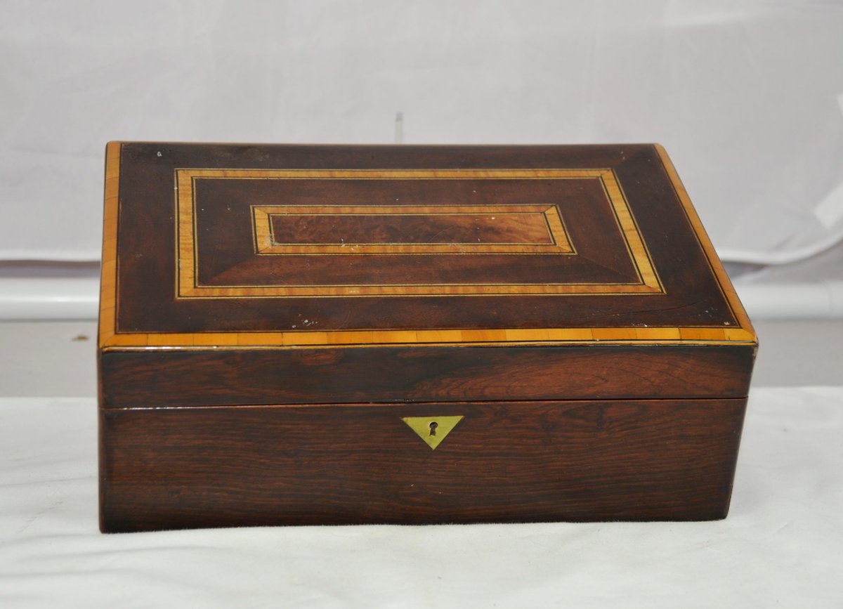 sallyantiques's tweet image. Victorian Walnut Writing Slope With Cross Band Decoration. Price: £110.00. #antiquewood #writingslope
sallyantiques.co.uk/product/victor…