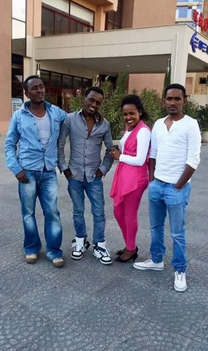 NBaayisaa's tweet photo. Guyya#199

Ani Oromoof Qaalii dha!
Seenaa Rirmi Hin Nyaatu!
Nafxanyaan Kalleessas Har'aas Boruus Diinaa Keenya!
Ifa nu baasuuf jecha kan taatan aarsaa nurraa GALAATOMAA!
Atumtii Galatoomi Hacee koo!

#JusticeForHacaaluuHundeessa https://t.co/z3tRStpxQP