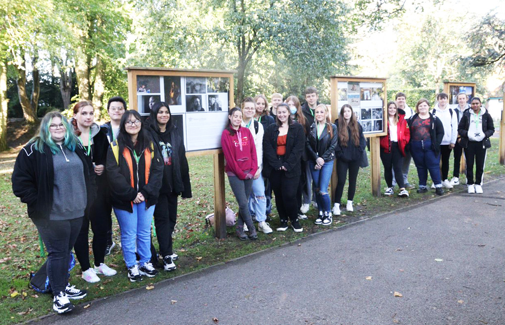 NewCollSwindon's tweet photo. Our fantastic second year Level 3 Photography students are exhibiting with Photo Swindon! The Exhibition is on show at Swindon's Town Gardens until 17th Oct 📸👀👏 #photography #Photoswindon #Swindon #Student #Viewfinder https://t.co/tdYKtxlSGs