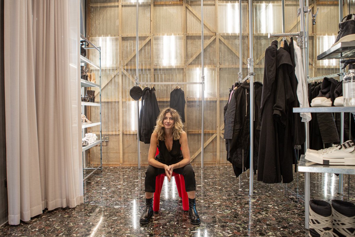 Check out MiND’s interview with <a href="/martademe/">martademegni_519 Vr</a> -owner of 519 store- to discover how she can set-up every week the store merchandise thanks to ALU's #modular systems.
mind-mag.com/retail/519-ver…