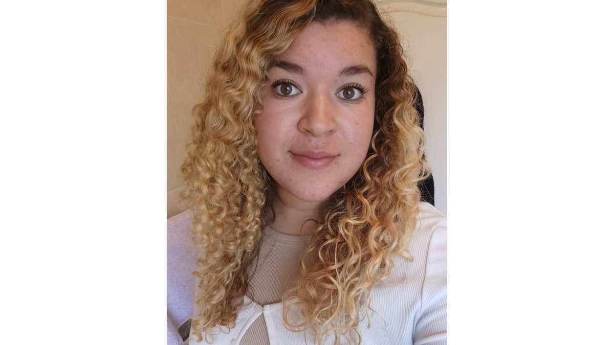 Our Links Worker programme is a finalist in today's #LinkWorkerDay2021Awards 

Here Kayleigh, a member of the team, shares her #HumansOfScotland story on her role bit.ly/3uMMvHS

<a href="/IanMWelsh/">Dr Ian Welsh OBE</a> <a href="/Kaymakeslinks/">Kayleigh Stockley</a> <a href="/Rmakeslinks/">Roseann Logan</a>