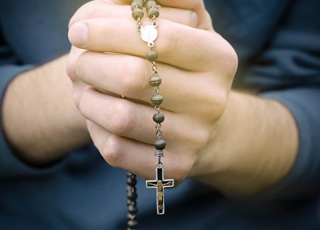 tuamarchdiocese's tweet photo. October 7th: Our Lady of the Rosary. In this month of October dedicated to the Rosary, pray the #Rosary in the home. #decadeaday https://t.co/YlDdVuWmkQ
