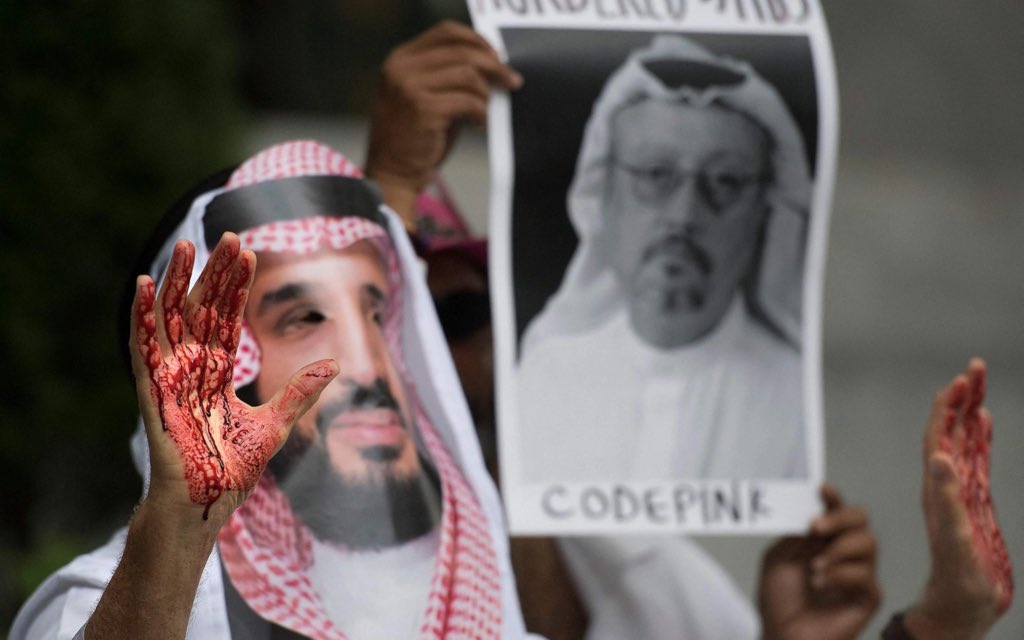 j_castelobranco's tweet photo. Na minha opinião é uma vergonha a Premier League (e o governo inglês) liberar a venda do Newcastle para Arábia Saudita. Para um regime que mata jornalistas, onde mulheres não tem os mesmos direitos de homens. Onde não existe liberdade de expressão de oposição ou de sexualidade 🧵 https://t.co/uehdebr2cr
