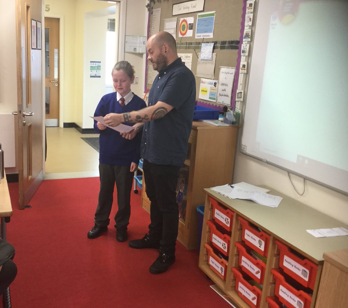 For #NationalPoetryDay2021 Year 6 were lucky enough to receive a visit from <a href="/BenBodenAuthor/">Ben Boden Author</a> who shared some of his fantastic poems! 📚