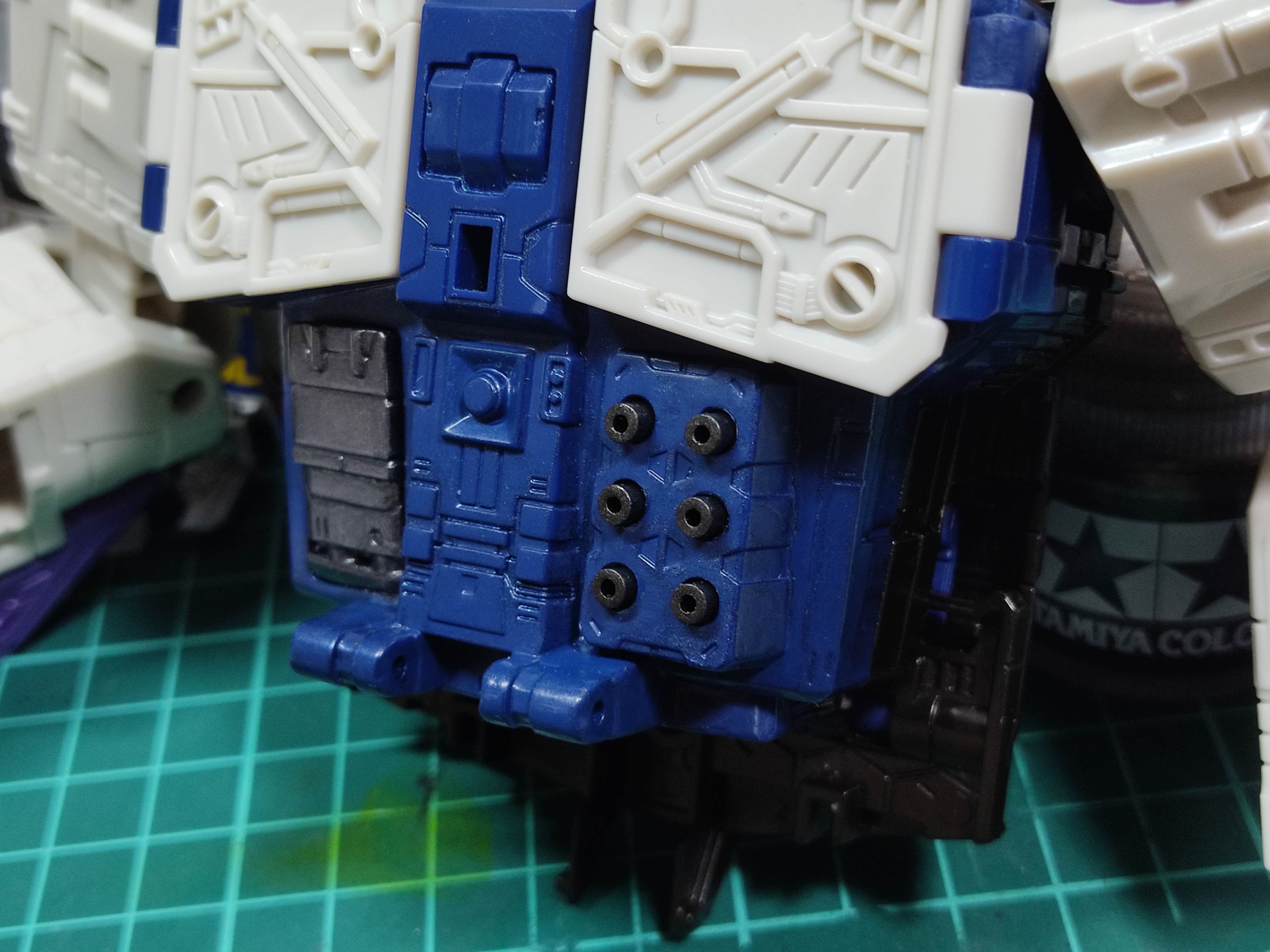 تويتر 刷ると على تويتر トランスフォーマー レジェンズ オーバーロードの超魂ボルトマッシャーの完成 T Co Eivyan1fca 更新だけはしているブログ 腹部の武装のギミック関係は 完成 T Co 9e61j4m6f7