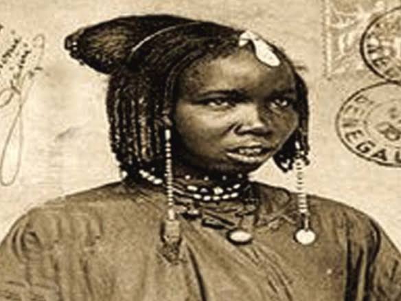 Xhosa35176379's tweet photo. Prophetess Kimpa Vita from Congo. Born 1684 - 1706.was burnt alive by Christian missionaries at the age of 22 for preaching the African message and for encouraging Africans to go back to their roots. Before her death she prophesied that even if they killed her https://t.co/THSatES3zc