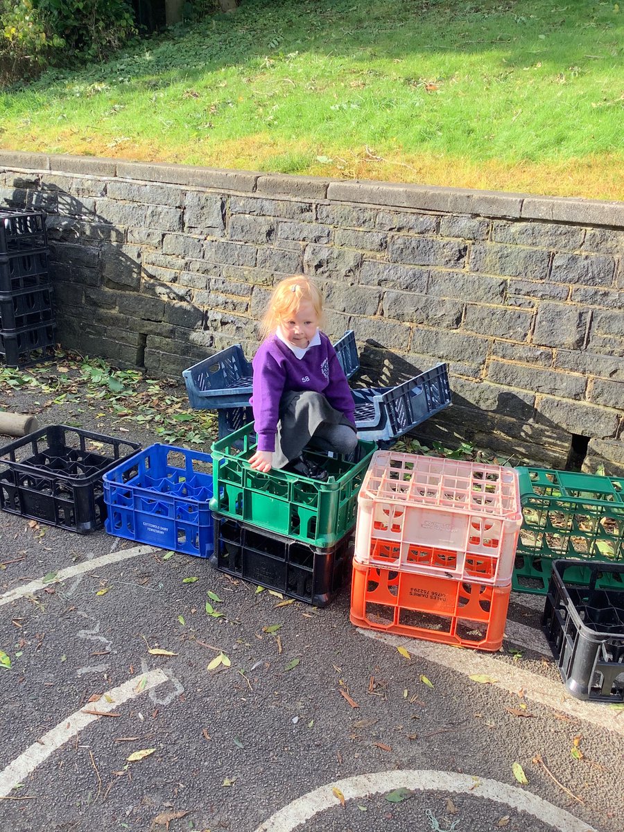 CVPSEYFS's tweet photo. we have all been outside this morning enjoying the October sunshine ☀️ https://t.co/aJ048yZTlB