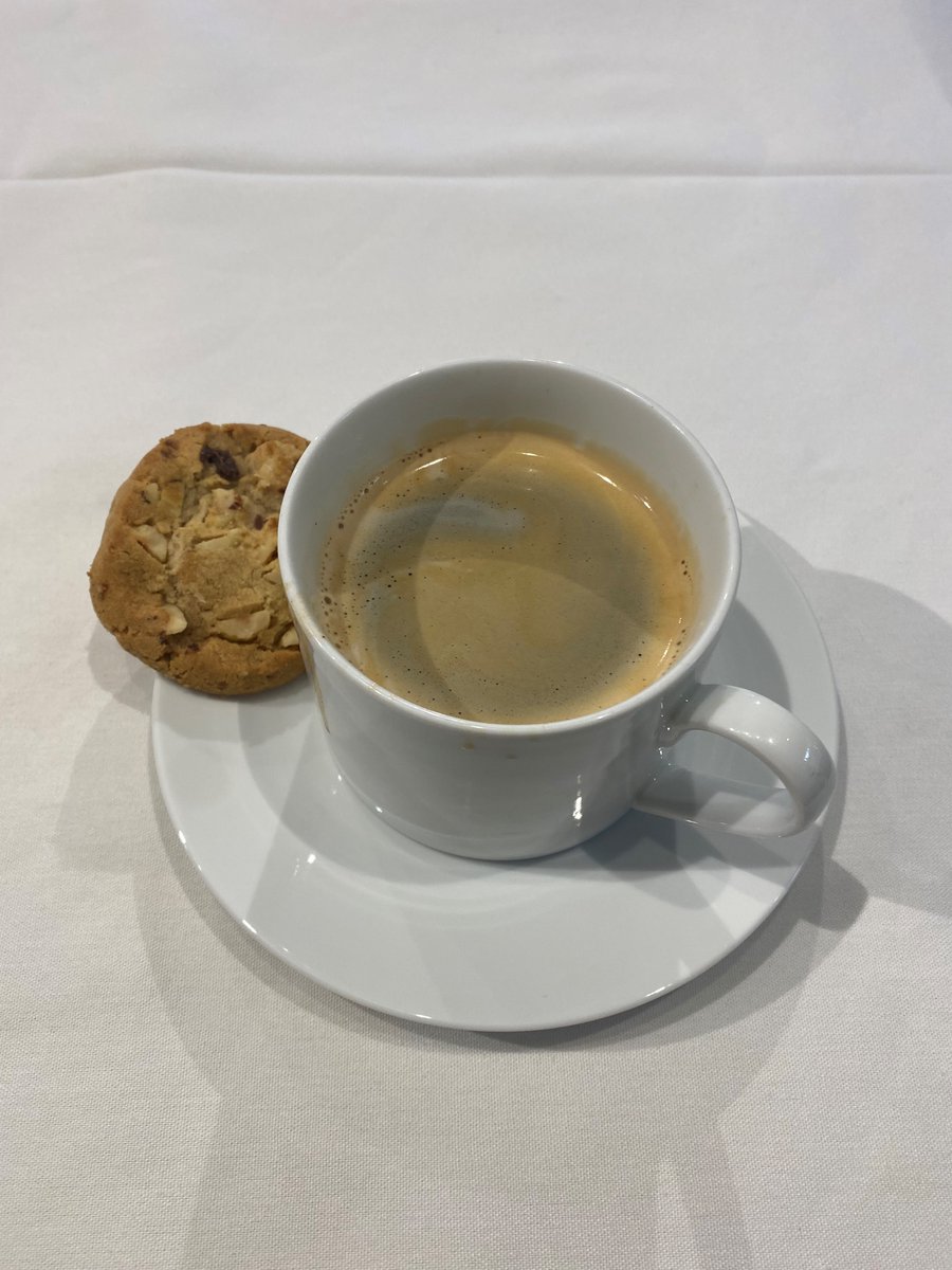 DebenhamsOtt's tweet photo. Thanks @harrydotcom_ who organised coffee tasting with @OfficeCoffeeCo as part of our #HealthandWellbeing week. Harry is the ‘Green King’, the coffee offsets all CO2 emissions generated from their production &amp; partnered with the @worldlandtrust to protect our rainforests. https://t.co/pbg3d6nUIY