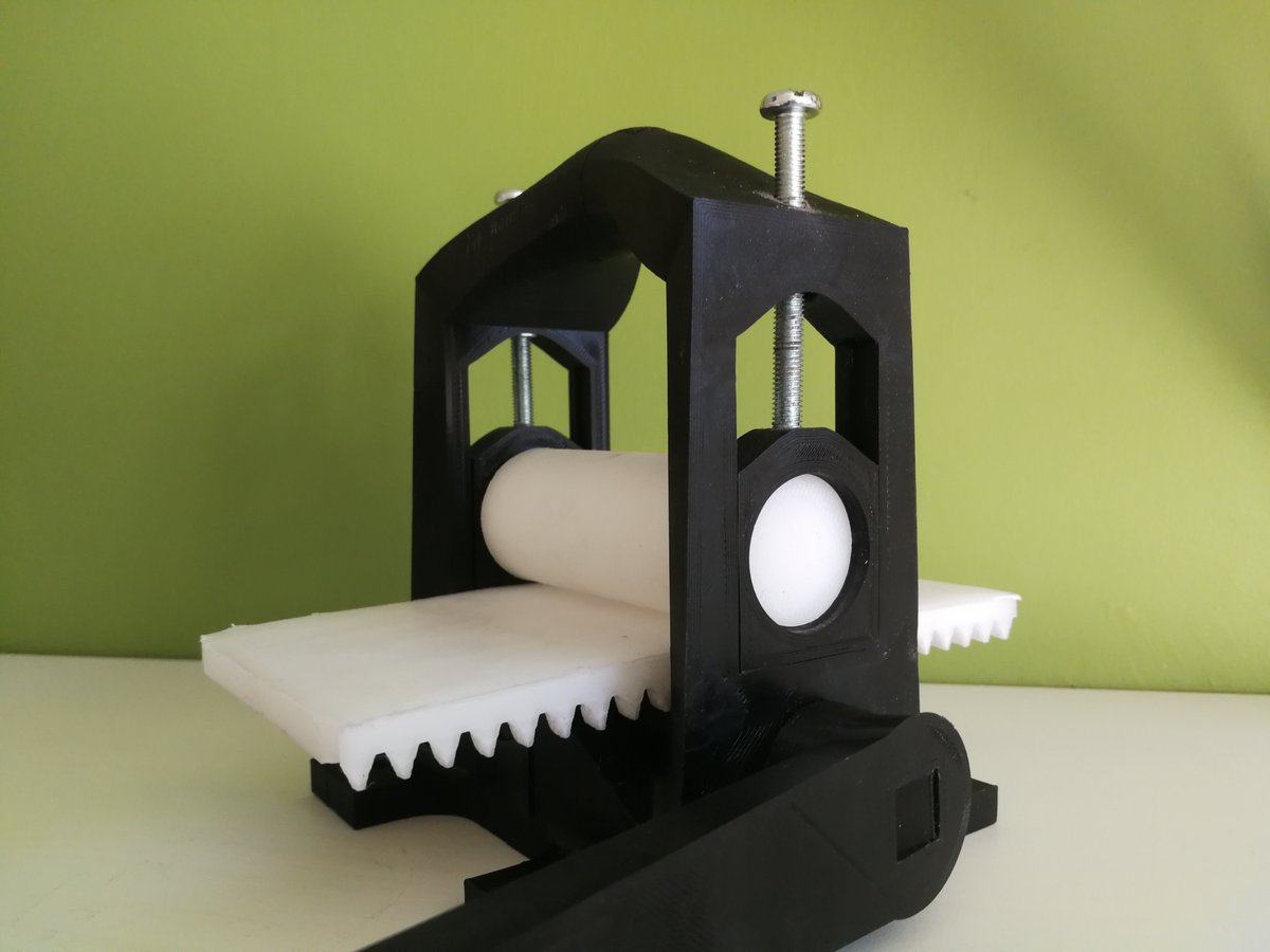 ErikaConchis's tweet photo. I printed a printer!

with the amazing @openpressproj press model, 3d printed on my CR10 with PLA + PP using #BuildtakBond PP (which helps loads!) https://t.co/9vH1ctpcSy