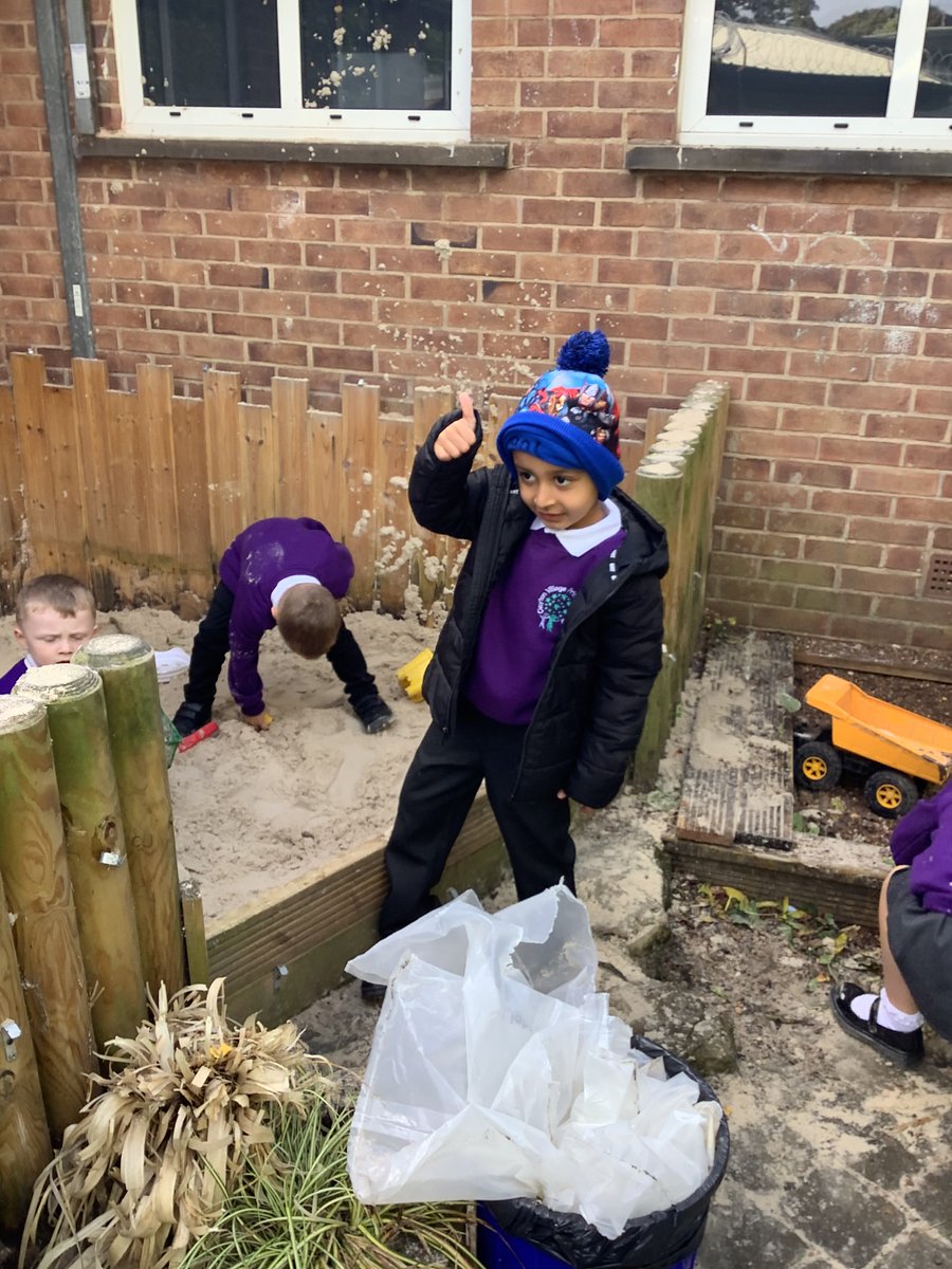 CVPSEYFS's tweet photo. Thumbs up if you are happy the sand is back 👍🏽 https://t.co/VcDZwSPM3G