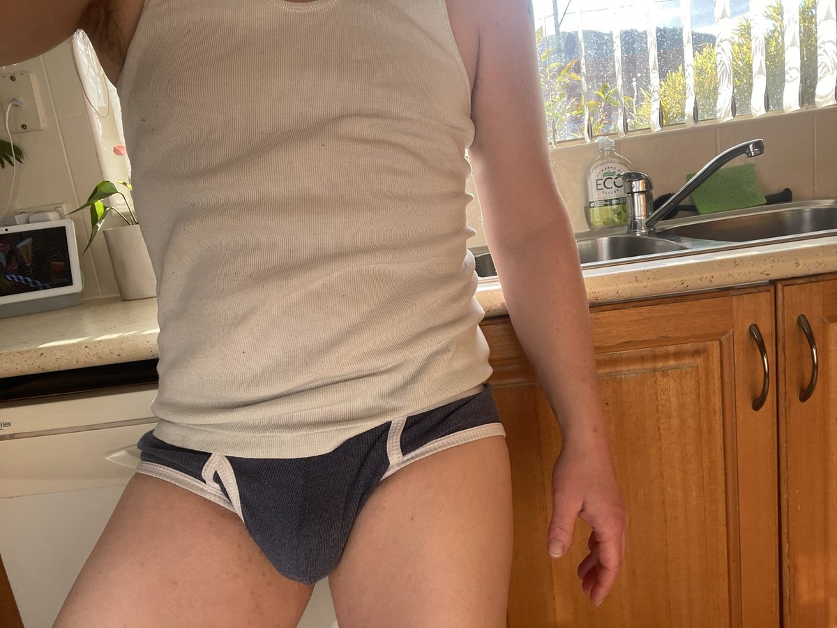 shaunton3's tweet photo. Feelin like we’ve stepped into a 90’s ad 

#aussiebums #aussiegays #feelingsexy #underweargay #underwearbulge #realcouple #briefs #ausgay https://t.co/ky9ri7gYM2