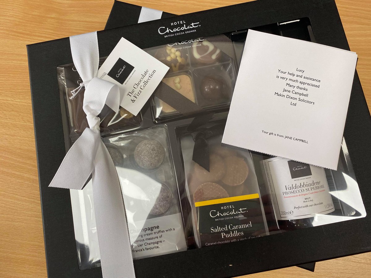 Realm_FamilyLaw's tweet photo. Treats for the team! ๐ซ
Thank you so much @jcfamilylaw for the thoughtful gift @MakinDixonLtd. How did you know that we love @HotelChocolat?
#RealmPartners #RealmRecruit #HotelChocolat #FamilyLaw #LegalRecruitment https://t.co/xVDtqkTp49