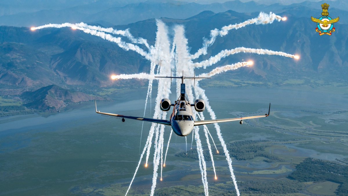 defencestudy8's tweet photo. #NetraMk1

Image Credit: @IAF_MCC https://t.co/FXw6GDi8qR