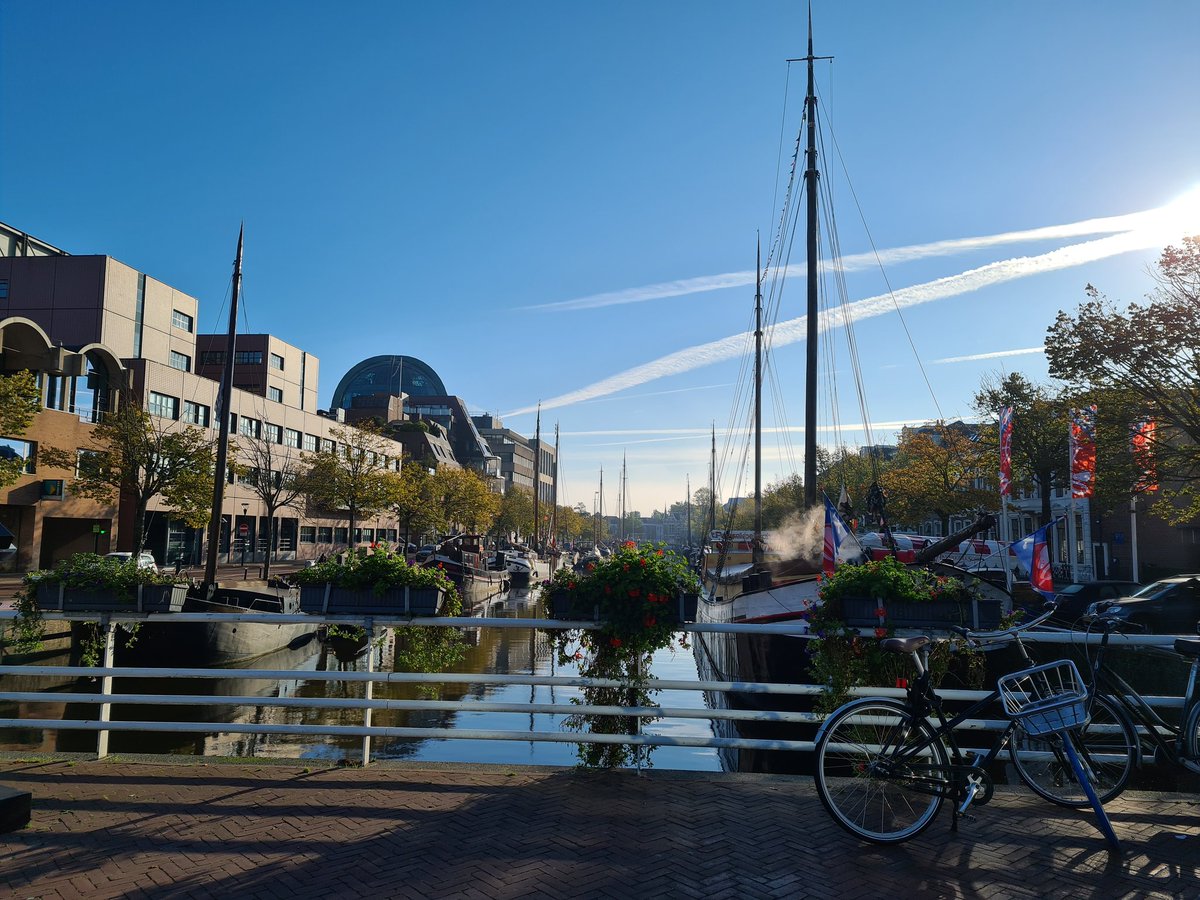 MahaNaami's tweet photo. When caught in the whirlpool of #fieldwork ,  I never take the time to look around and enjoy the city I'm in. This morning, before rushing back to Maastricht, I wandered for 2 hours in Leeuwarden. Most enjoyable morning of the month, and the weather was amazing. 
#phdlife https://t.co/3sBzzsBxJR