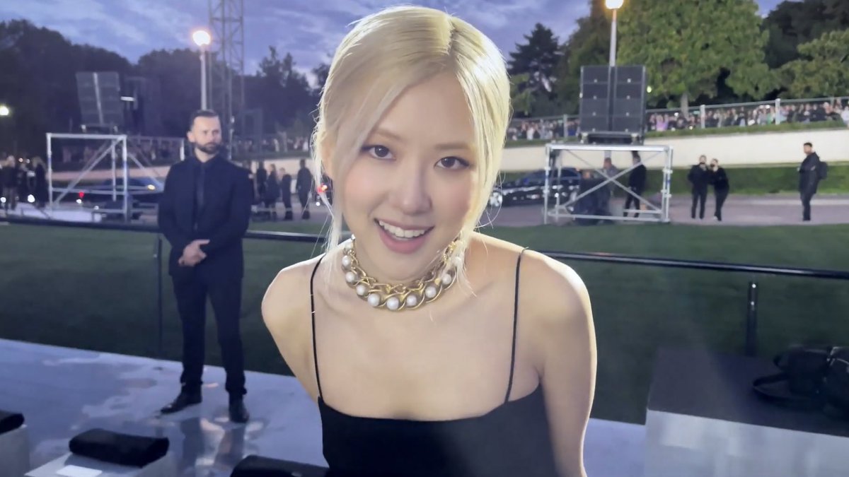 rseblooms's tweet image. 