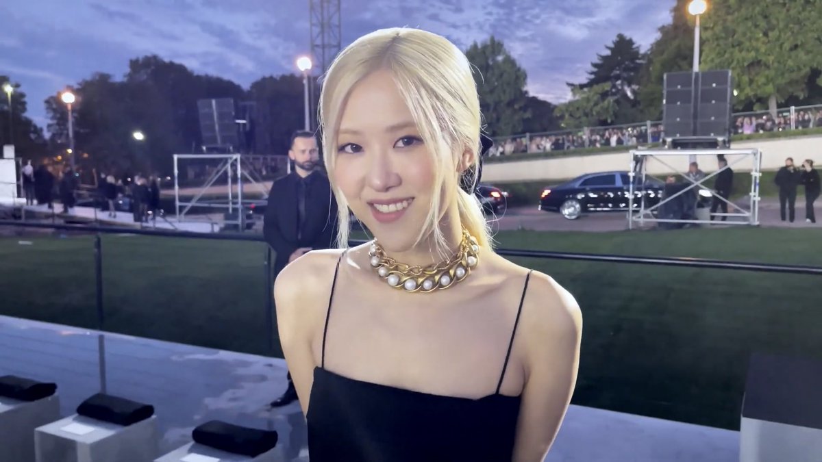 rseblooms's tweet image. 