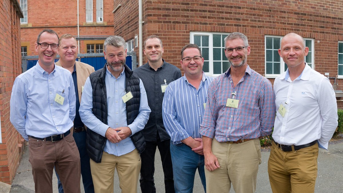 oldwarwickians's tweet photo. View the selection of images from our recent OW Anniversary Reunions for 1961, 71, 81, 91, 2001 and 2011 leavers at https://t.co/nK2NdPCKaK https://t.co/8vatZC17Gc
