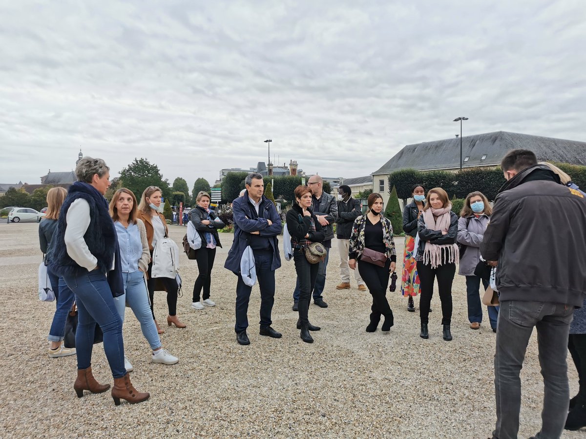 🏁 C’est le grand départ pour nos 10 binômes ! Ils partent à l’aventure dans la ville de <a href="/Caen_Normandie/">CaenNormandie</a> dans le cadre d’un Escape Game organisé par Petit Meurtres entre Amis.