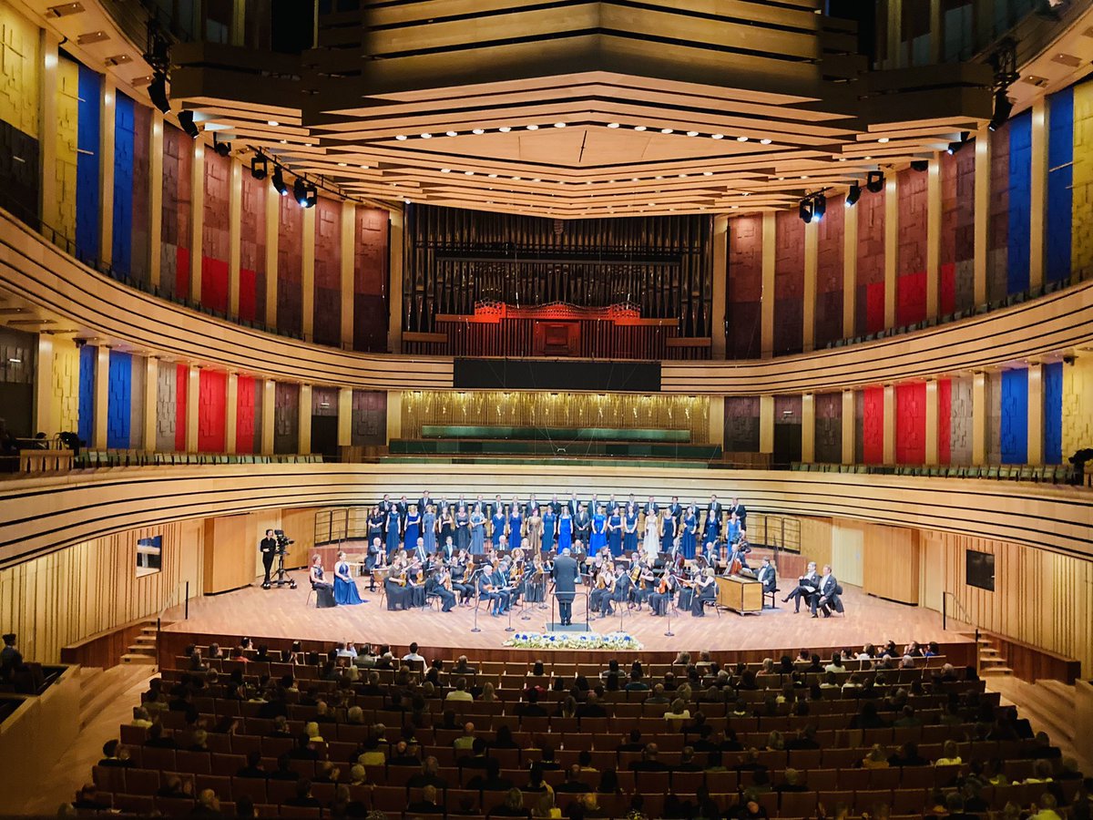 ManuelBrug's tweet photo. Concert halls in last 3 days at🥇#haydneum festival in#budapest: @MupaBudapest, the former Burgtheater in the carmelite monastery, the university church and the glorious art nouveau #liszt academy - #orfeoorchestra #purcellchoir #györgyvashegyi @talenslyriques @FreiburgBaroque https://t.co/QgM3pN3QbS