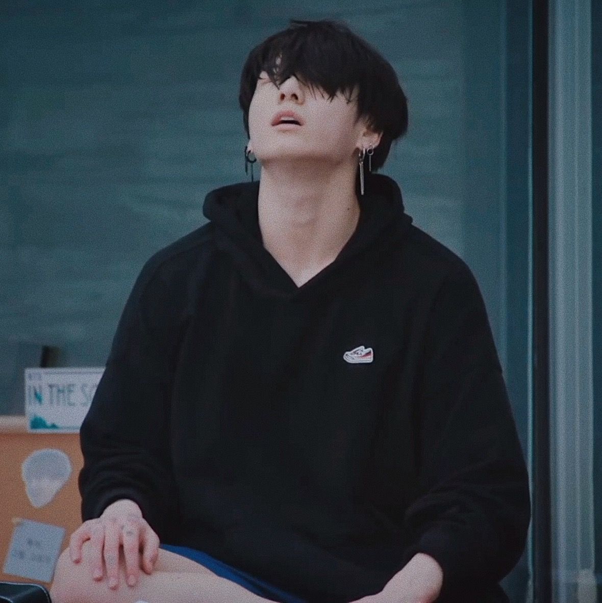 One time for Two time for The present the past 🐰💦 #jungkook