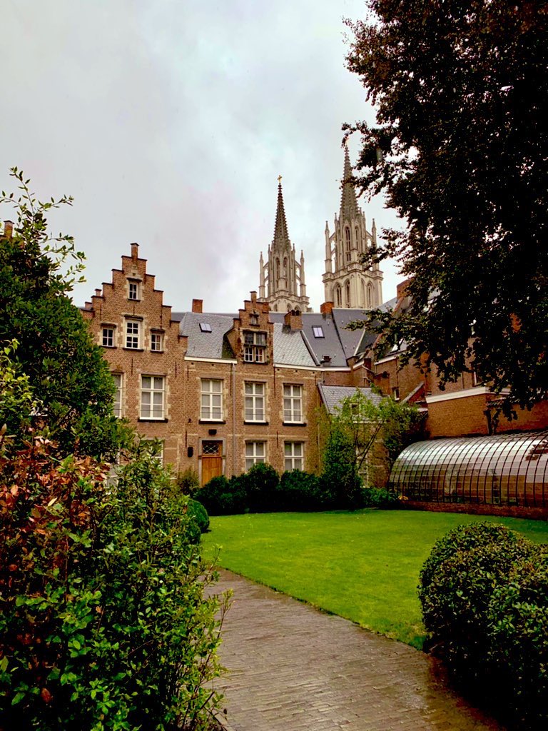 Botanic es el monasterio del siglo XIX de Amberes q ahora renace como un nuevo 5* <a href="/LeadingHotels/">Leading Hotels</a> con gastronomía by <a href="/Gertdemangeleer/">Gert De Mangeleer</a>.

Lo están dejando precioso. ✳︎