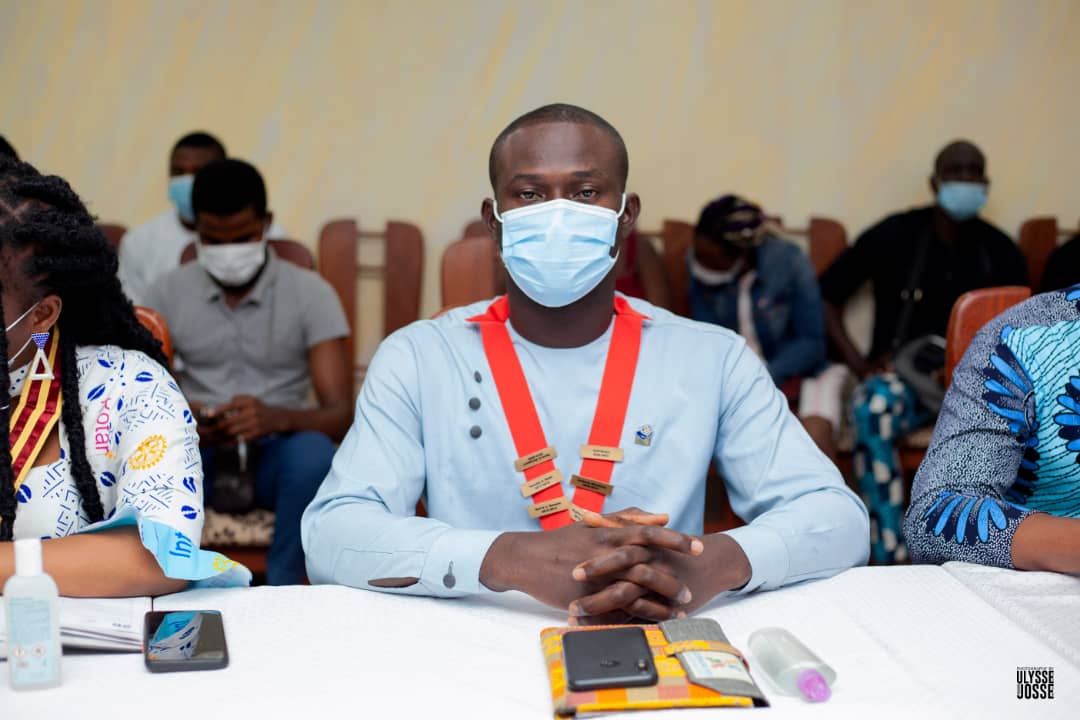 RotaractACP's tweet photo. Nous avons eu l'honneur d'accueillir @eric4ADR, le Représentant Rotaract du District (RRD) 9102 qui regroupe le Bénin, le Ghana, le Niger et le Togo. Dans un premier temps, il a tenu une réunion avec le comité de chaque club dans le but de suivre de la meilleure des 

2/7 https://t.co/so9txNqD9W