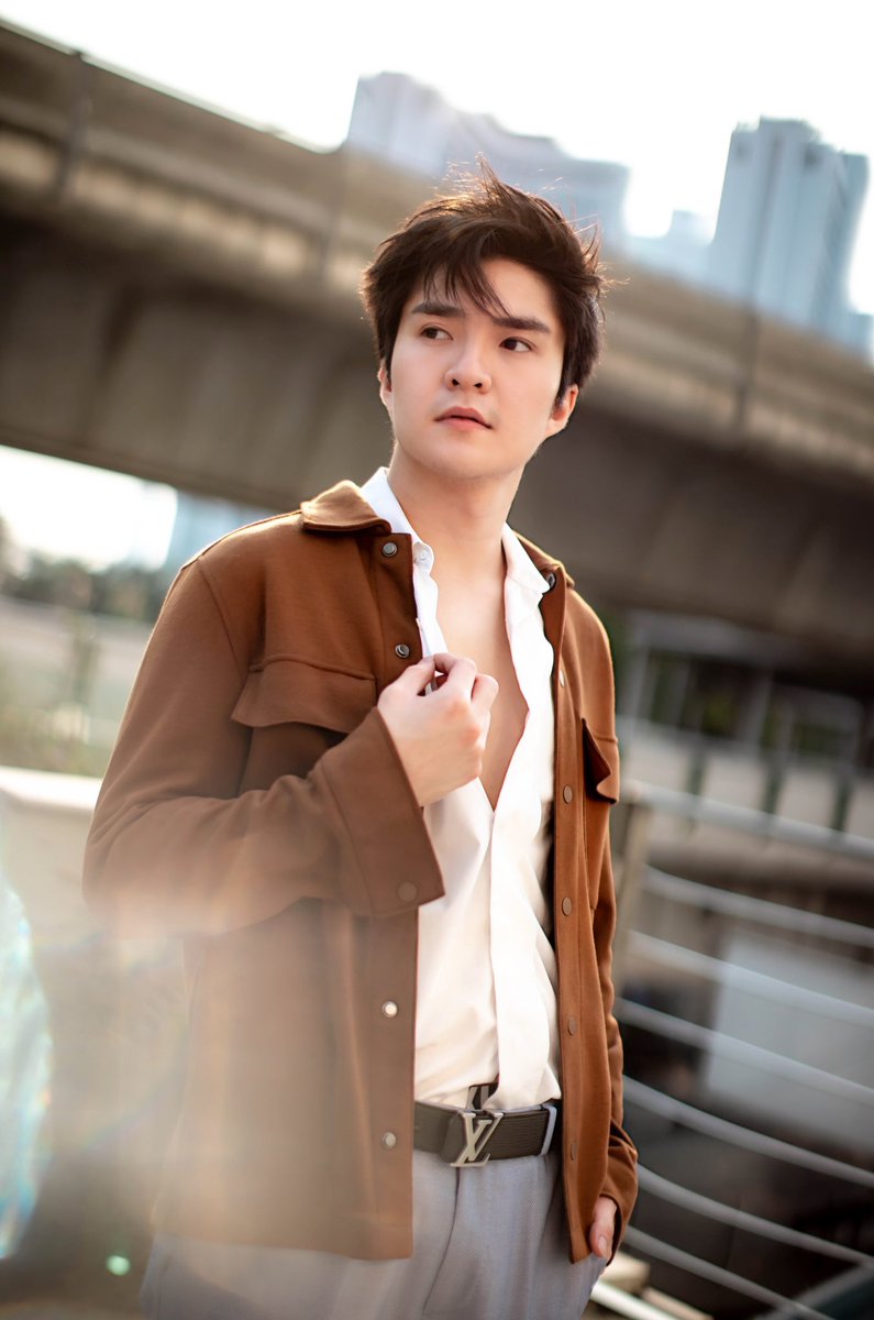 bossprai's tweet photo. สมัยมัธยม ตัวเล็ก สิวเยอะ อ้วน เเต่ตอนนี้ เปลี่ยนไป เป็นคนใหม่ ใครอยากรู้วิธี จะมาบอกที่ไอจีผม bossprai194 #ลดน้ําหนักด้วยตัวเอง #หล่อ #เปลี่ยนตัวเอง #เสริมหล่อ #สเปซโคนัน #ถ่ายรูป #น่ารัก #ลดน้ำหนัก #เปลี่ยนลุค #6ตุลา https://t.co/z19rwRLyjN