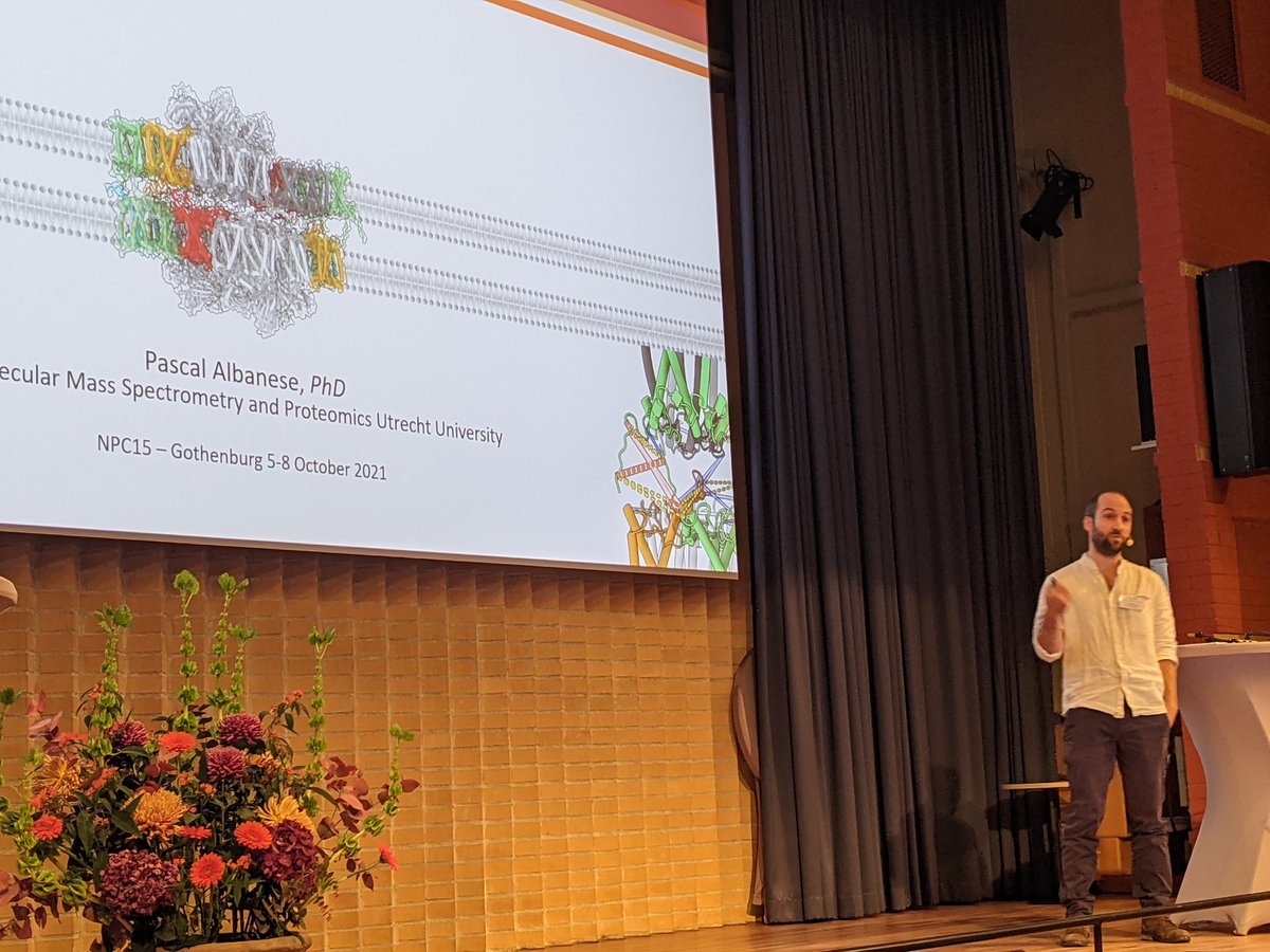 xlinkx_pd's tweet photo. Structural proteomics in the spotlight of photosynthesis 😎. Fantastic talk by @PascalAlbanese at #Npc15 ! Very cool data on intact thylakoid membranes. Happy to have seen this develop in the lab https://t.co/fGhcnsntlq