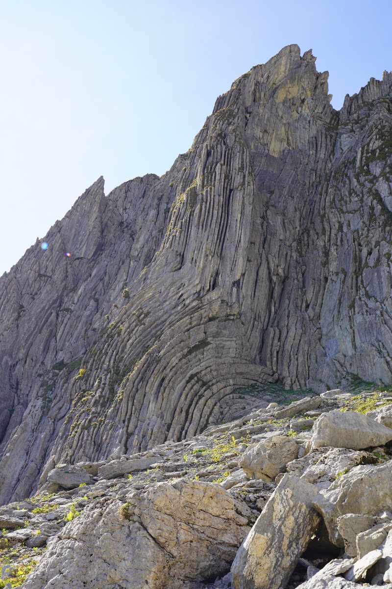 dorianzgraggen's tweet photo. Went on another hike a few days ago to capture some more rock surfaces :) https://t.co/wY2dAC03hg