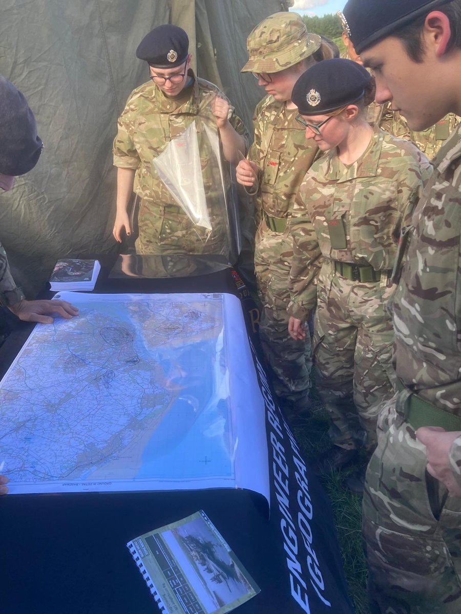 UtcwCcf's tweet photo. Great to see Year 10 @UTCWarrington Cadets taking part in the army STEM day. @CCFcadets @ctt_nw @75EngrRegt https://t.co/HeEOYegeC8