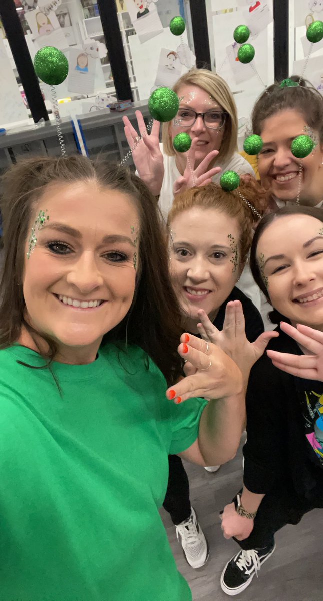 LoVe these AliEnS 😘 #homecomingweek <a href="/LCISDeast/">East Elementary</a>