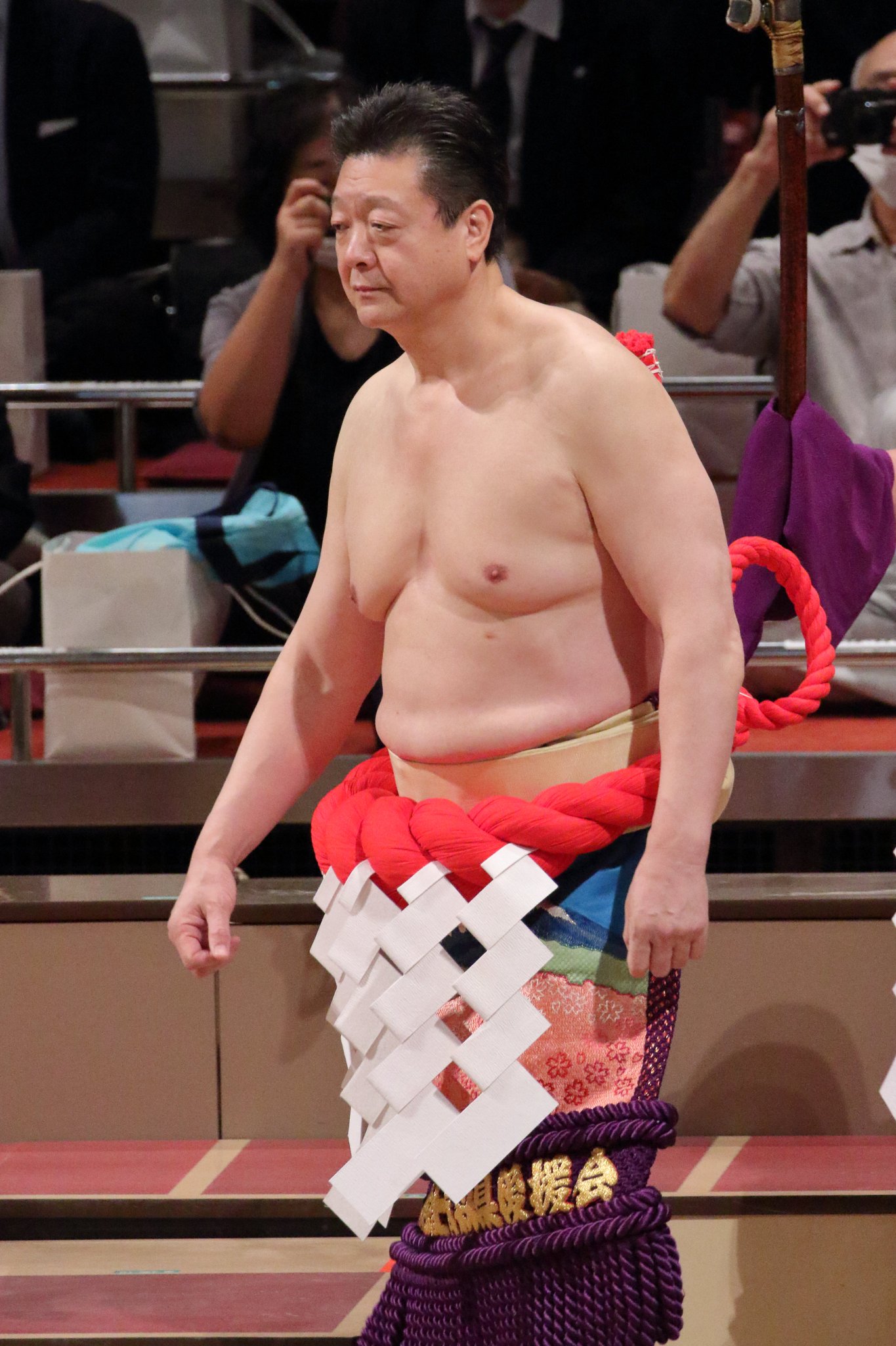大相撲第63代横綱 旭富士関 手形 すすむ 大相撲第63代横綱 旭富士関 手形 すすむ