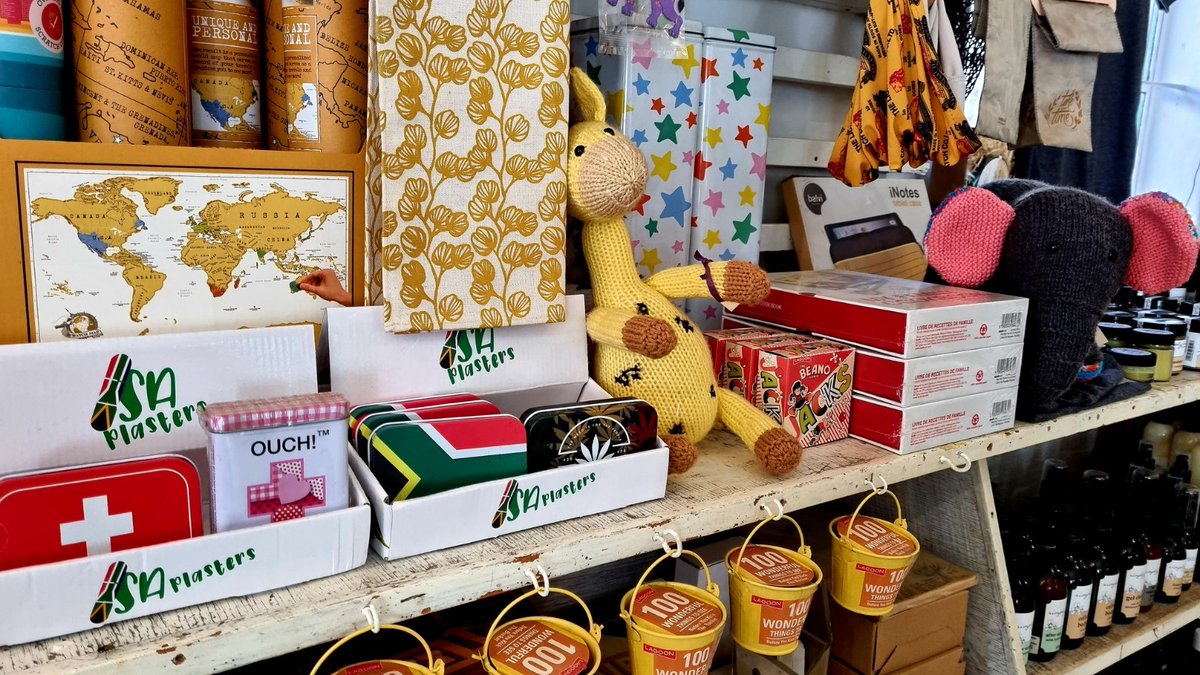 OneStopWander's tweet image. Purrfect spot in Darling!
Coffee, light meals, gifts, homeware &amp;amp; clothes at The Marmalade Cat. Don't you love small town places with oodles of character? 🐈🐾

We made sure we met Marmalade AKA the Maître D, in her pawsome senior glory 🧡
#roadtrip #ShareSouthAfrica #shotleft