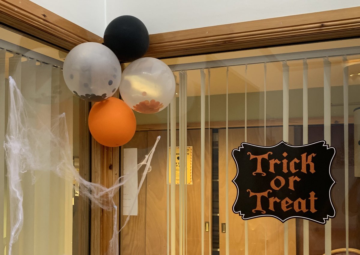 Halloweeeen is coming to Willow Ward- we spend this morning making decorations and making the Ward look Spooky- Our wonderful <a href="/SodexoGroup/">Sodexo</a> team members joined in for a little fun #NHS #halloween2021 #teameffort *Photo consent forms in place