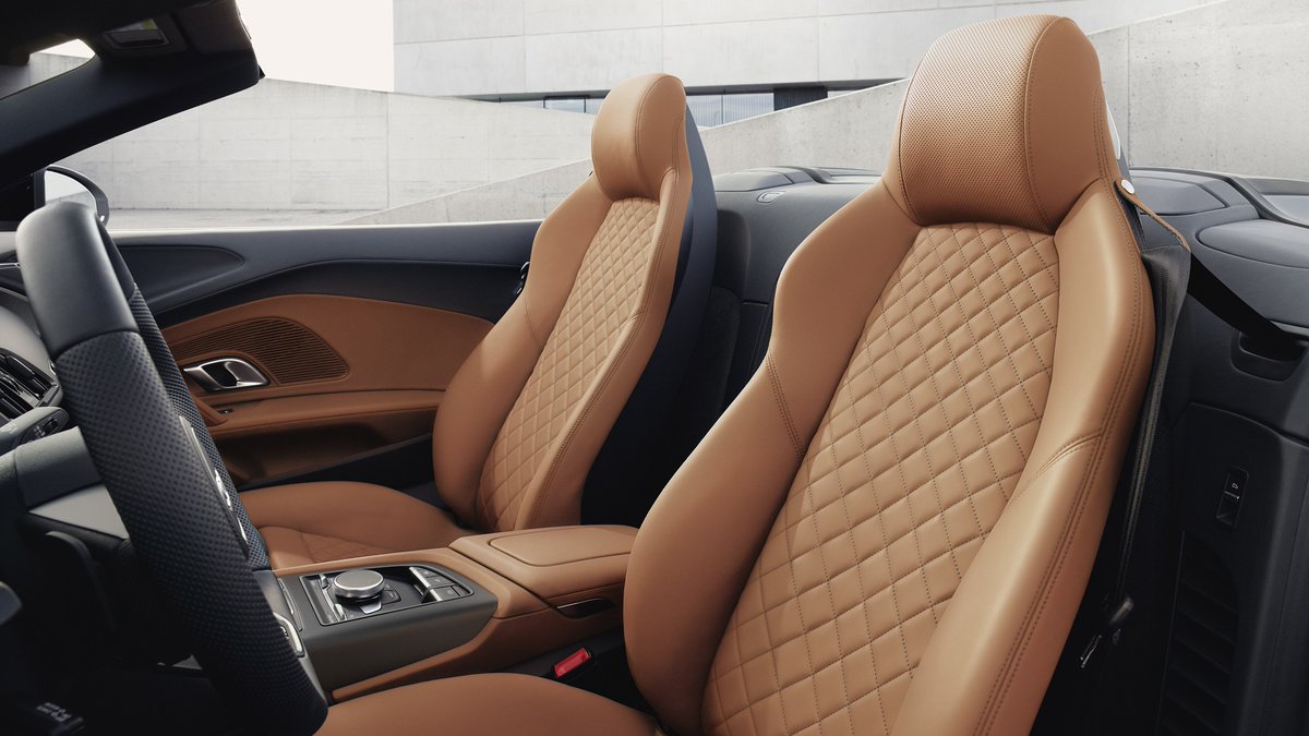 AudiOfficial's tweet photo. For sheer driving pleasure. The Audi R8 Spyder V10 performance RWD gives dynamics a new expression.

#Audi #R8 #spyder #PerformanceIsAnAttitude https://t.co/6cyWCOg8Kk