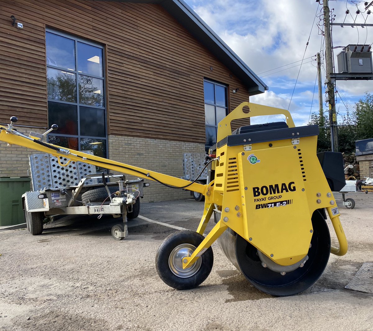 New Bomag 71 ped roller delivered today 😁
<a href="/BOMAGBuzz/">BOMAG GB</a> <a href="/BOMAGPartsGB/">BOMAG GB PARTS</a> <a href="/simonsaan/">Simon</a> <a href="/cbl_plant/">CBL</a> <a href="/CBL_Bristol/">CBL Bristol depot</a> <a href="/CBLCentralParts/">CBL Central Parts</a>
