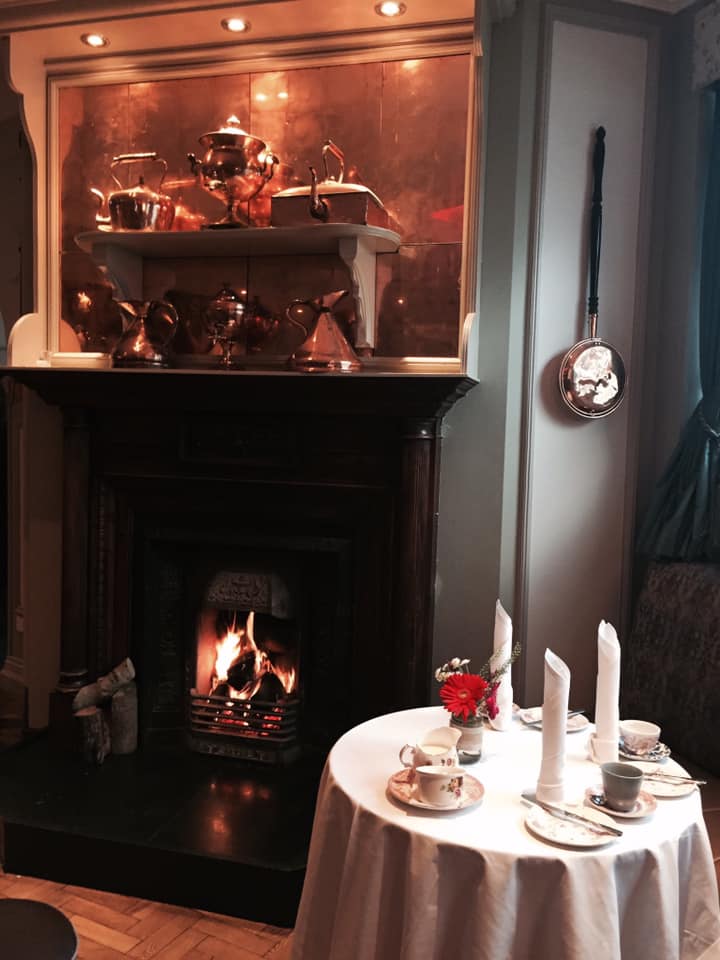 Headfort's tweet image. The Headfort at night (and the heritage town of Kells) is a sheer delight! Come and visit us this Autumn to use our award-winning hotel as a base to explore and discover all of the history of the beautiful Boyne Valley region. #OriginalIrishThursday