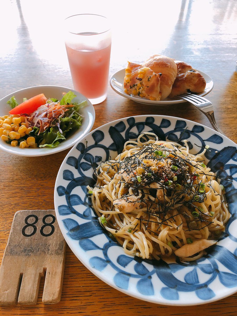 terumaro26's tweet photo. 今日は、高校時代からのチングちゃんとランチ😋🍴💕
緊急事態宣言や子供の事、親の事…色々とお互い忙しくて中々逢えなかったけど、久しぶりに逢えてお喋りしまくりました~😆ノドカラカラ
楽しかった~🎵
#88KAI
#チングとランチ https://t.co/rKN0KuuTQw