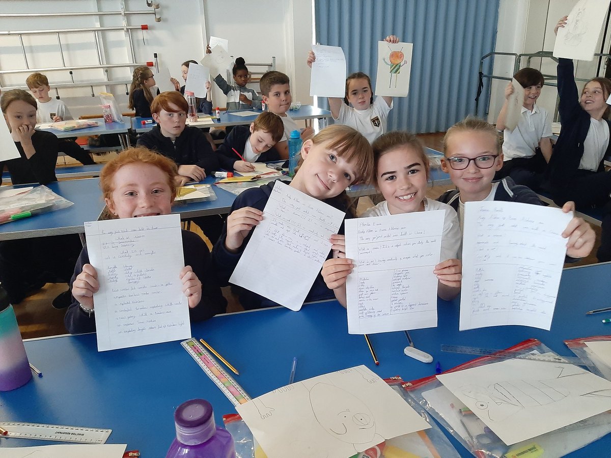 StAndrewsCoE's tweet image. Year 5 have been creating space poems through an interactive workshop with STEMfest. We can&apos;t wait to see the finished products!  @LDSTEducation #STEMFestinSpace