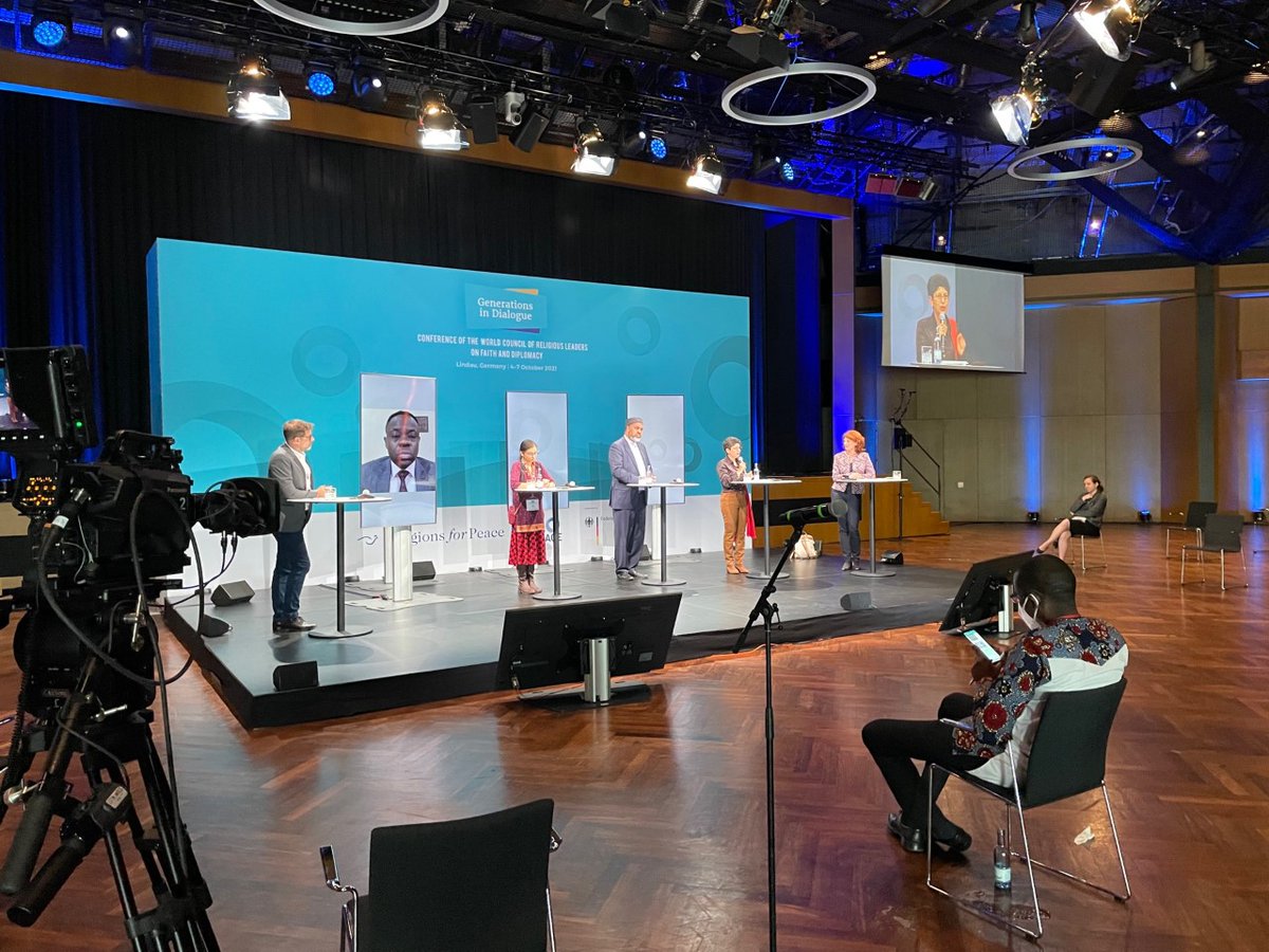 Reflecting the last four days and a succussful conference - the final presse conference is happening now. #religions4peace #ringforpeace #faithanddiplomacy