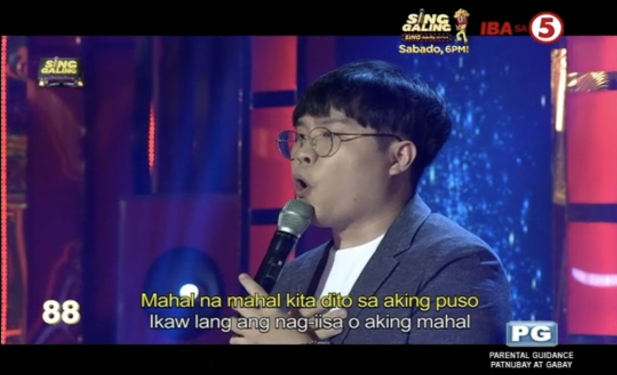 TV5manila's tweet photo. Mahal na mahal kita dito sa aking puso, ikaw lang ang nag-iisa, o aking mahal πΆ
#SingGalingTV5
#SingTernational
#IBAsa5 https://t.co/XRZQw7GbQE