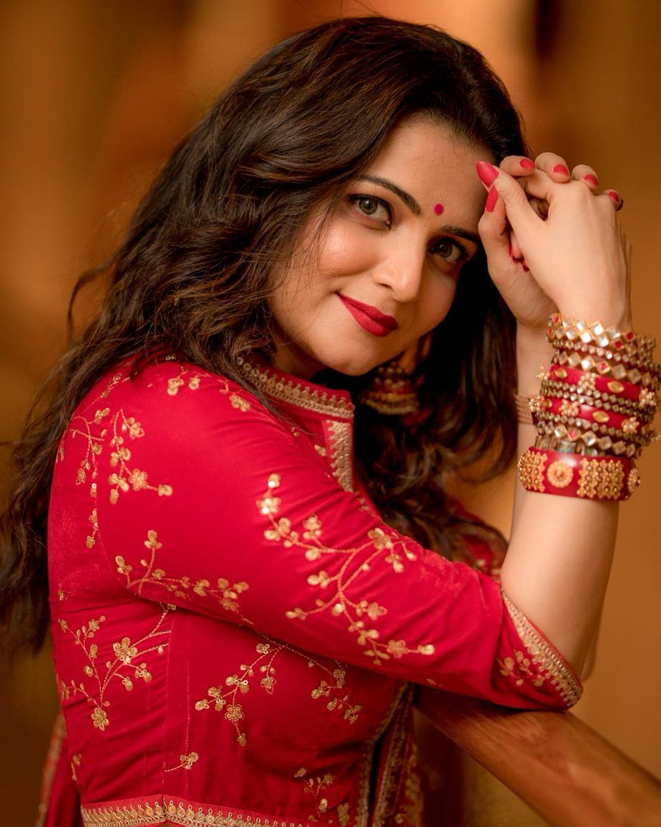 AtmanMedia_'s tweet photo. Ravishing Red ❤️ #DDNeelakandan
.
.
.
#kollywoodactress #model #actingwar #modelshoot #anchore #kollywoodcinemaupsates #cinemanewsupdate #starDomain https://t.co/T3Bv1ficHq