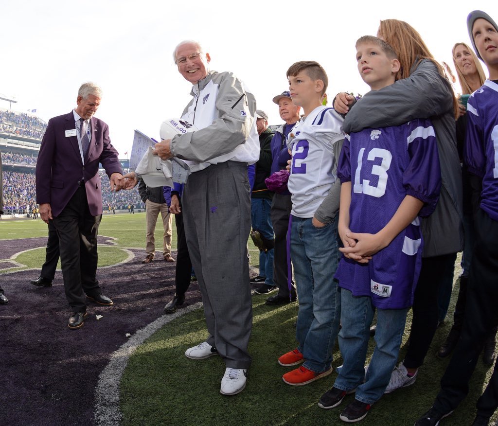 kstatesports's tweet photo. Happy Birthday, @CoachBillSnyder https://t.co/wk86KhxAaU