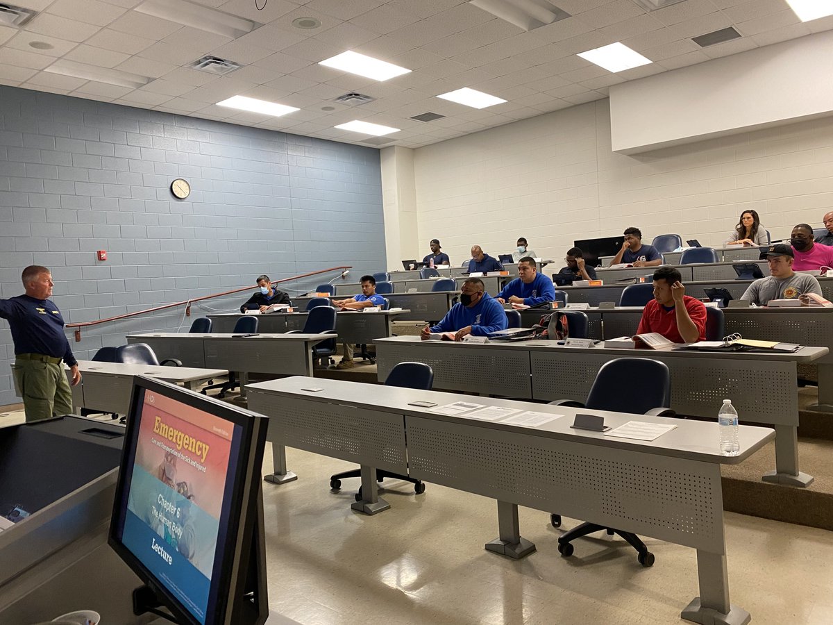 MSFireAcademy's tweet image. Instructor Rickey Lee is kicking off #EMTBasic class. This is a 15 week #Hybrid Program (4 weeks in class, 11 weeks online). This is the next step in our #EMSBureau after #EMR. Good luck! #MSFA #EMT #firefighter #firstresponder #train #teach #learn